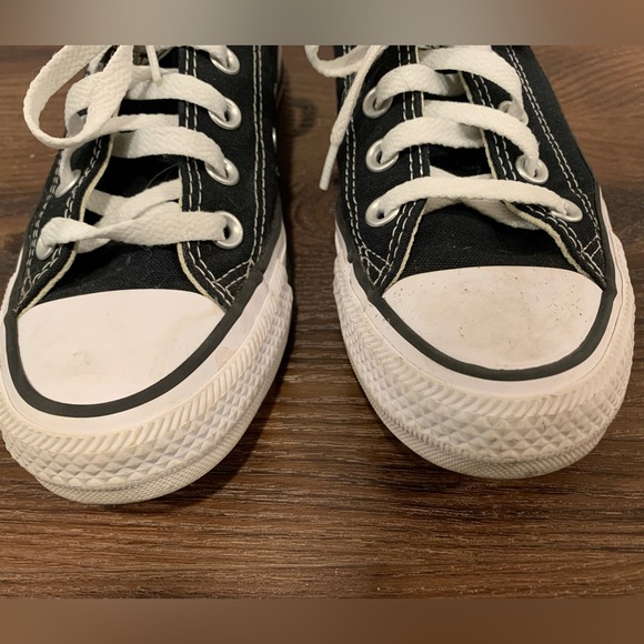 Black converse sneakers, size 5 - Picture 3 of 6